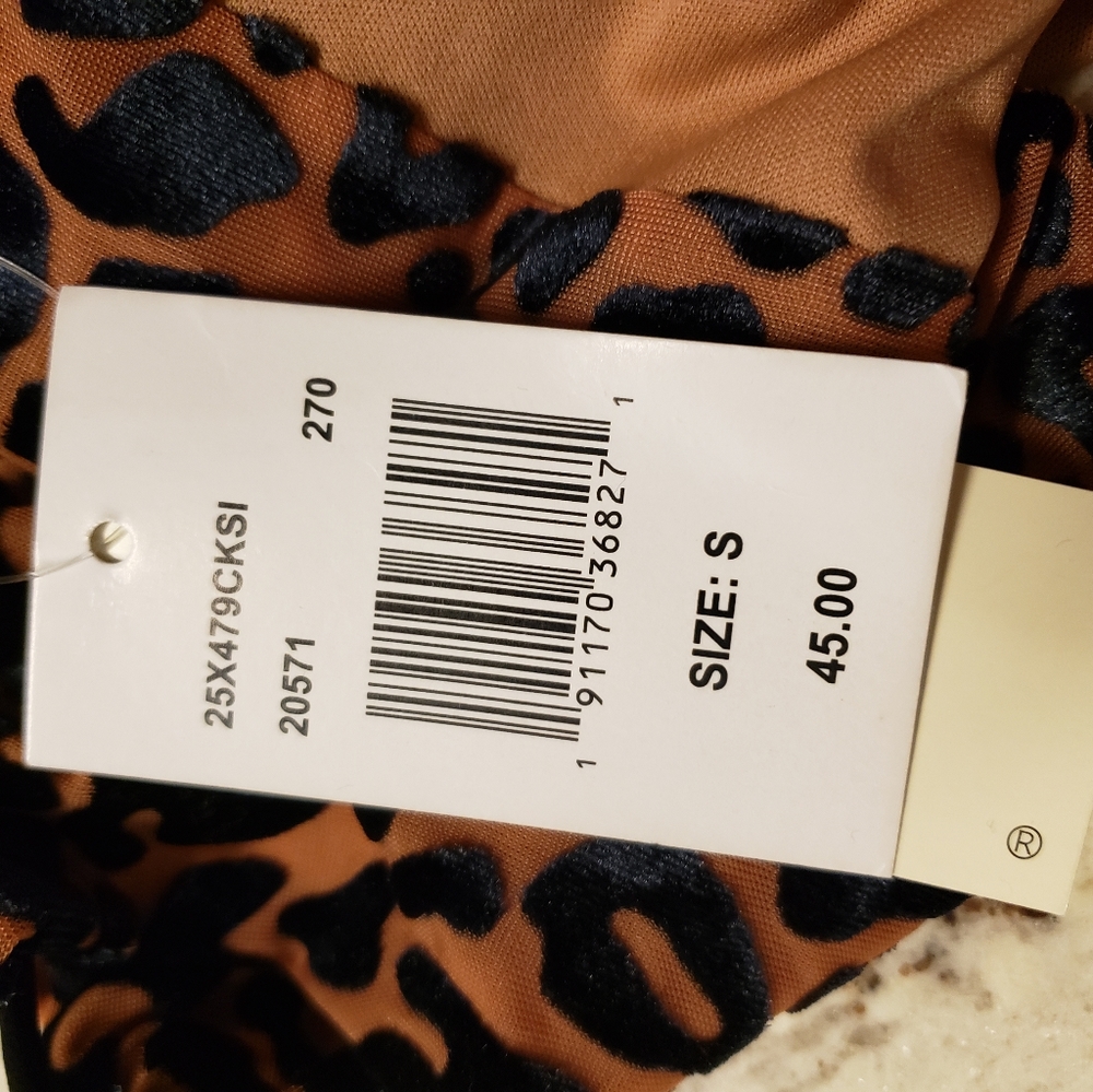 ROW A DRESS - Picture 3 of 4